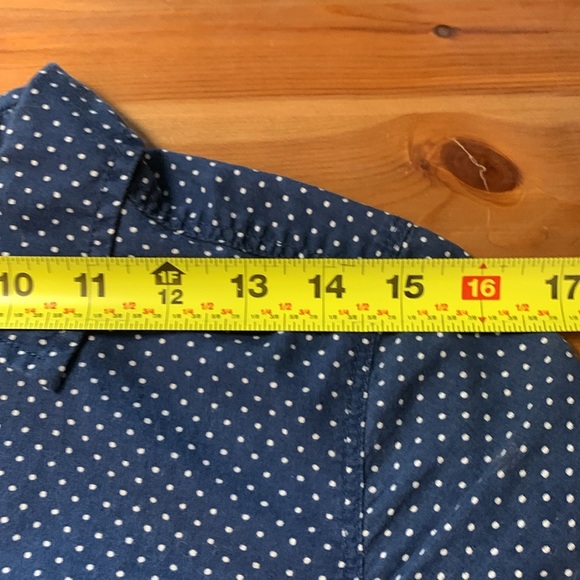 H&M blue w white polka dot button down shirt w two ways of wearing sleeves - Picture 4 of 12